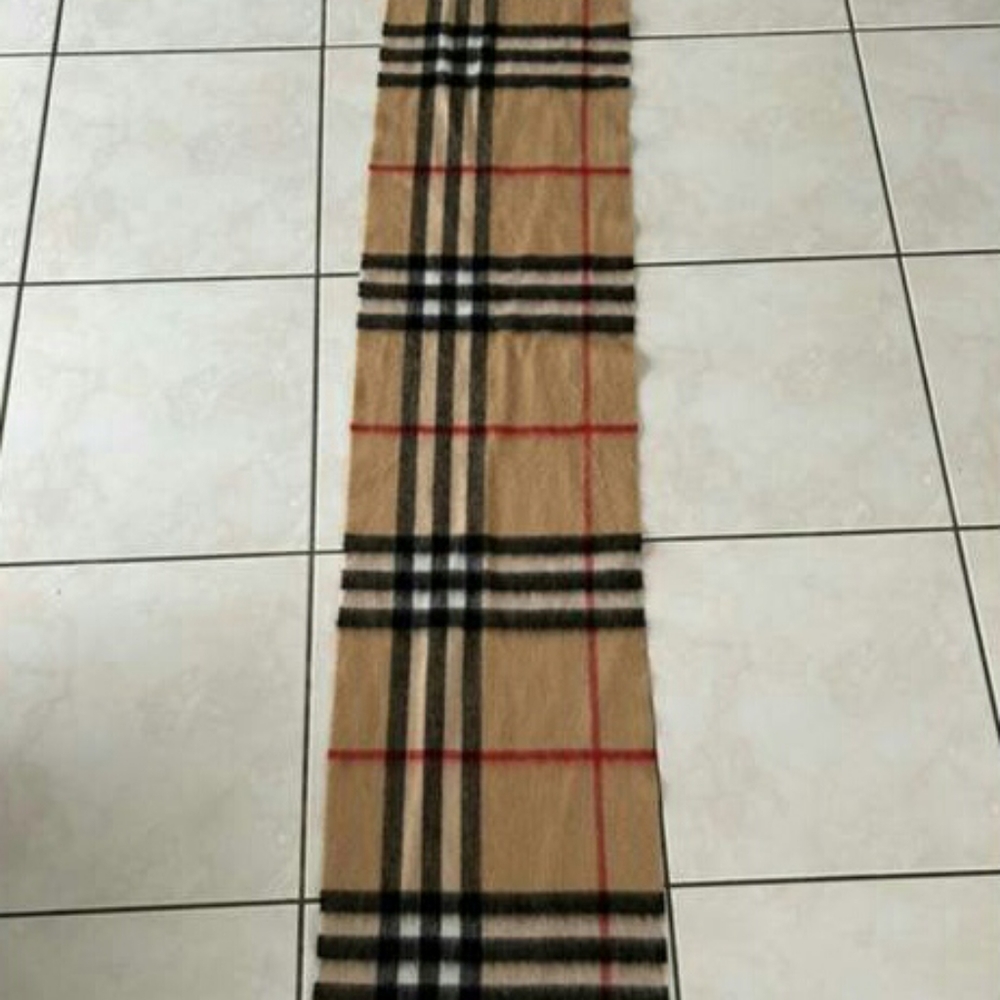 Burberry camel check scarf